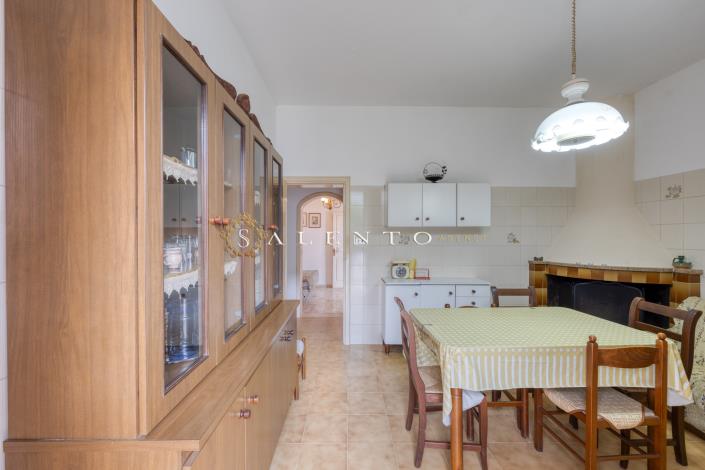 Image No.8-3 Bed House for sale