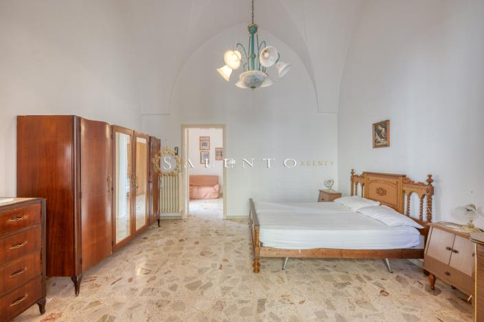 Image No.15-3 Bed House for sale