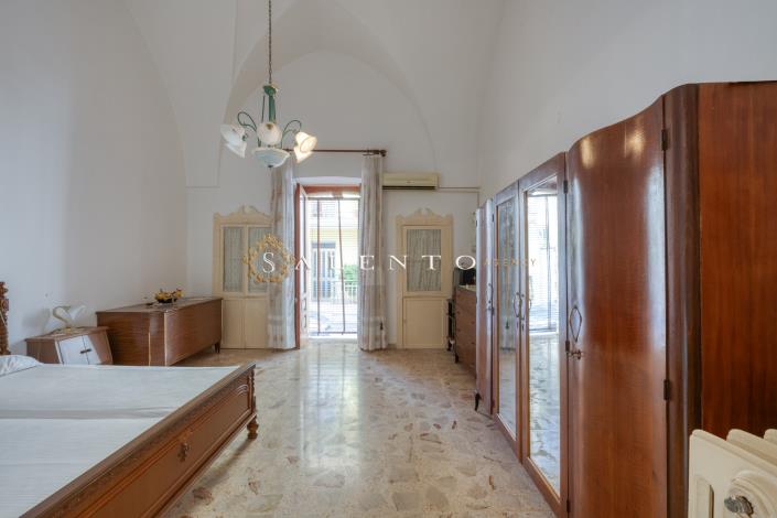 Image No.14-3 Bed House for sale