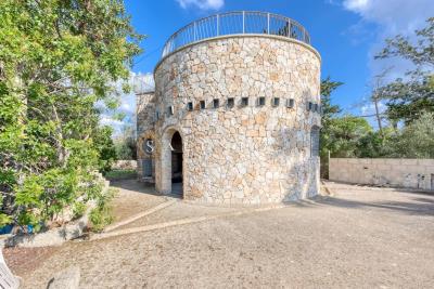 1 - Torre San Giovanni, Villa