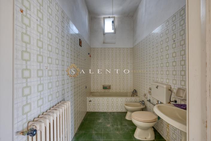 Image No.46-4 Bed House for sale