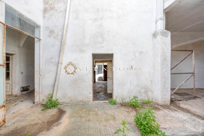 Image No.16-4 Bed House for sale