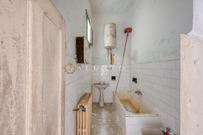 Image No.12-4 Bed House for sale