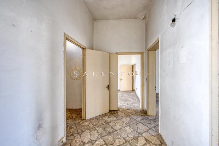 Image No.33-4 Bed House for sale