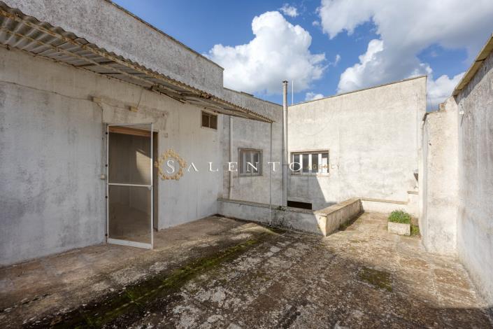 Image No.28-4 Bed House for sale