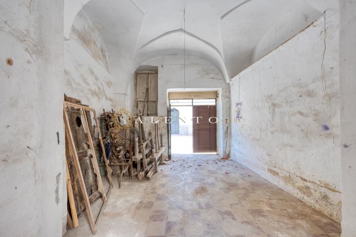 Image No.13-4 Bed House for sale