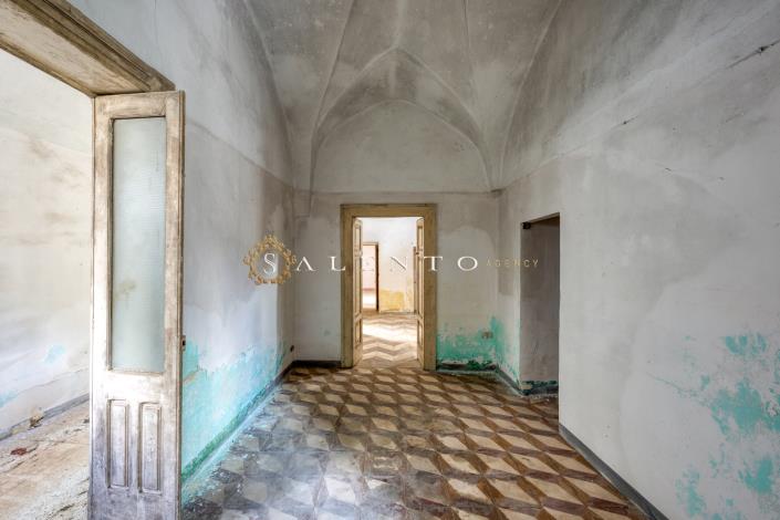 Image No.6-4 Bed House for sale