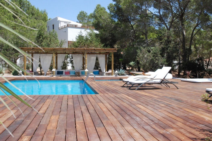 Image No.2-9 Bed Villa / Detached for sale