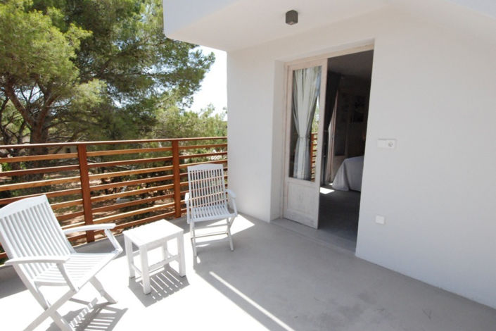 Image No.20-9 Bed Villa / Detached for sale