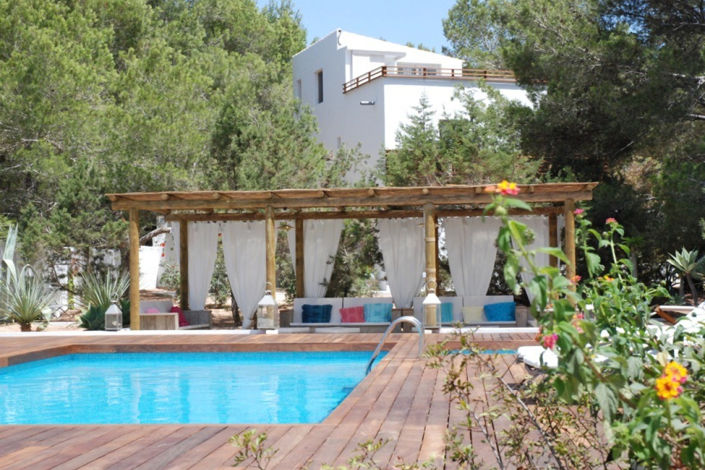 Image No.48-9 Bed Villa / Detached for sale