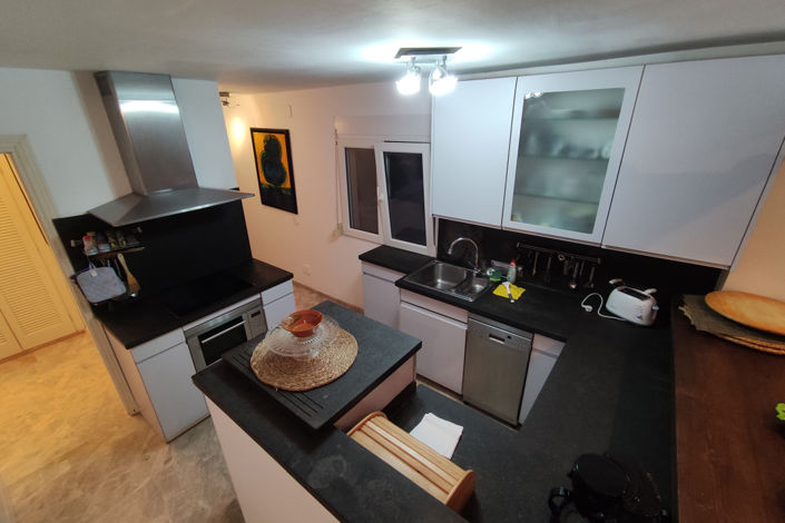 Image No.36-5 Bed Villa for sale