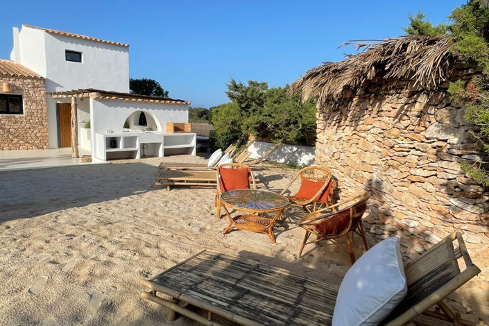 Image No.1-5 Bed Villa for sale