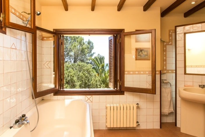 Image No.11-5 Bed Villa for sale