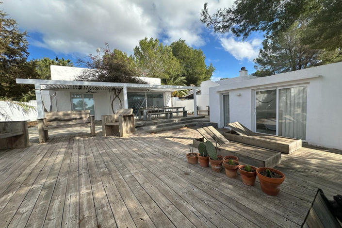 Image No.3-5 Bed Villa for sale