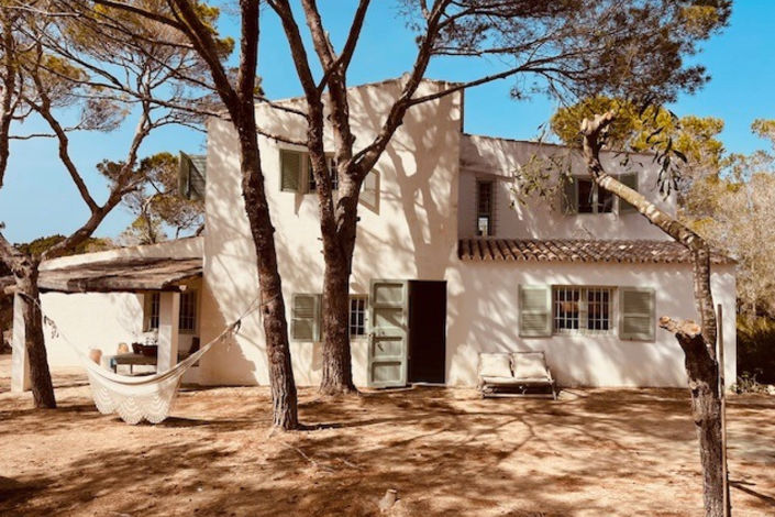 Image No.1-5 Bed Villa for sale