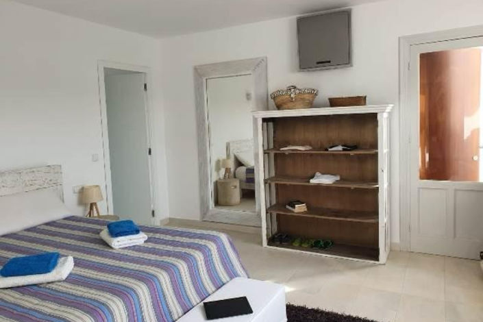 Image No.15-3 Bed Villa for sale