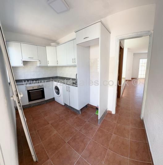 Image No.2-3 Bed Townhouse for sale