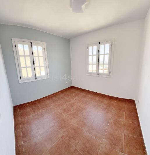 Image No.9-3 Bed Townhouse for sale