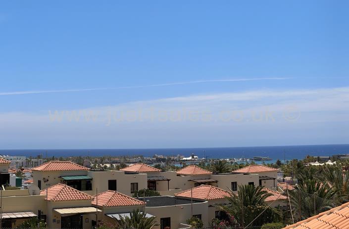 Image No.12-3 Bed Townhouse for sale