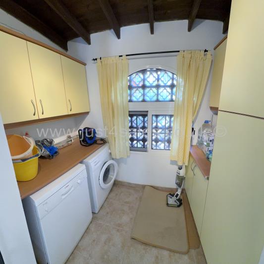 Image No.13-4 Bed Villa for sale