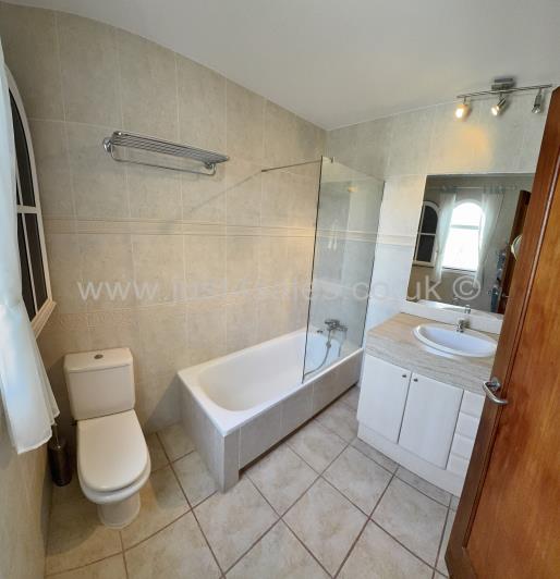 Image No.16-4 Bed Villa for sale