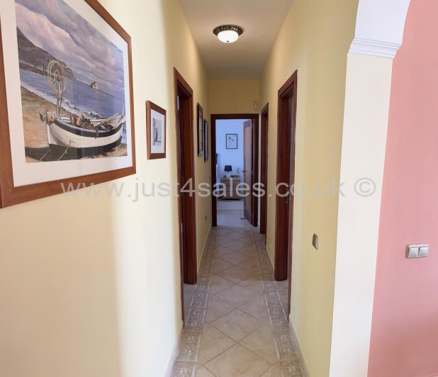 Image No.17-4 Bed Villa for sale