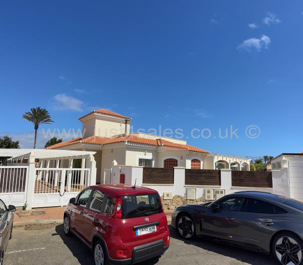 Image No.2-3 Bed Villa for sale