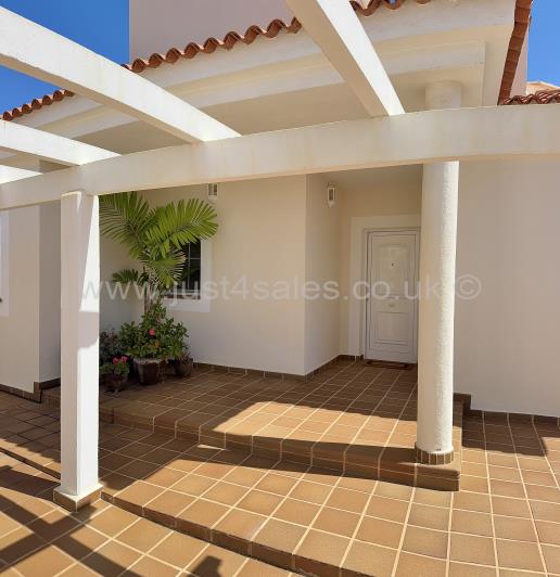 Image No.5-3 Bed Villa for sale