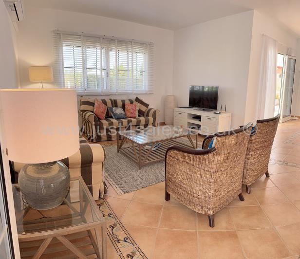 Image No.8-3 Bed Villa for sale