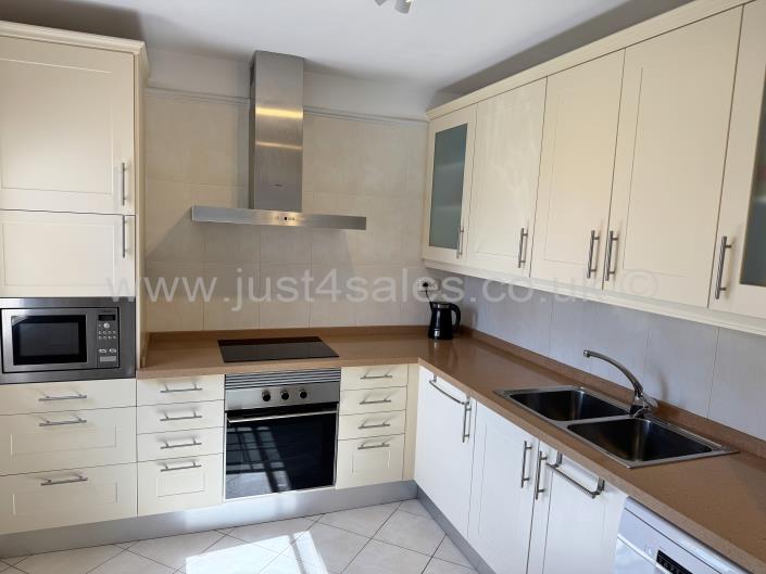 Image No.13-3 Bed Villa for sale