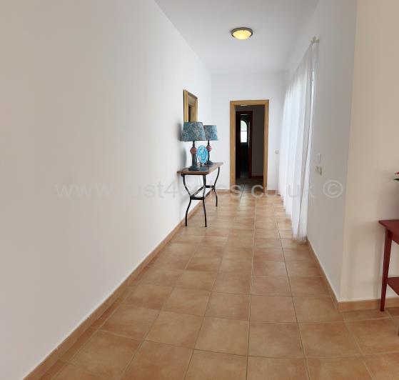 Image No.22-3 Bed Villa for sale