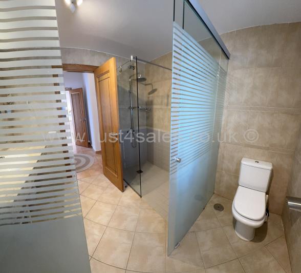 Image No.33-3 Bed Villa for sale