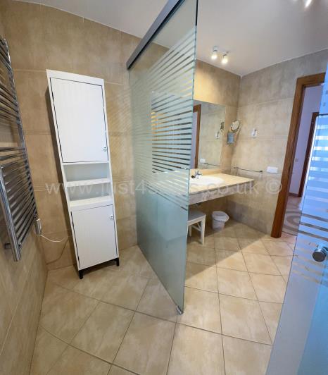 Image No.34-3 Bed Villa for sale