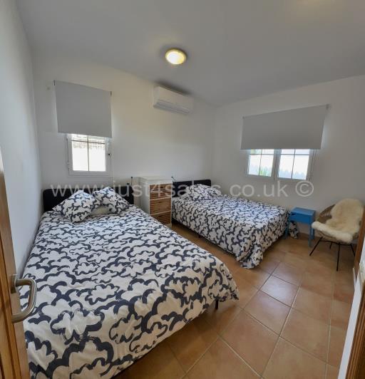 Image No.35-3 Bed Villa for sale