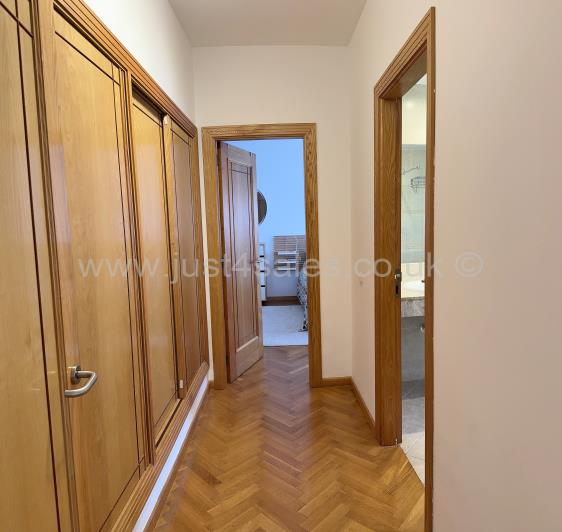 Image No.24-3 Bed Villa for sale