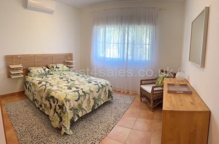Image No.30-3 Bed Villa for sale