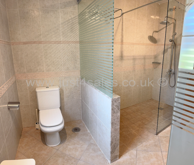 Image No.29-3 Bed Villa for sale