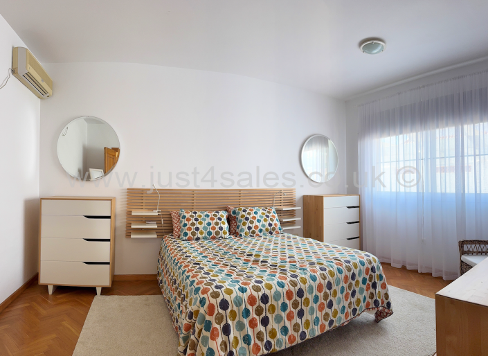 Image No.25-3 Bed Villa for sale