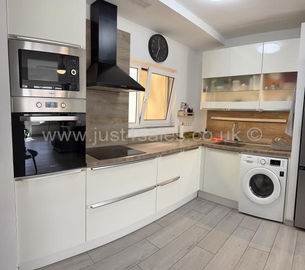 Image No.6-1 Bed Duplex for sale