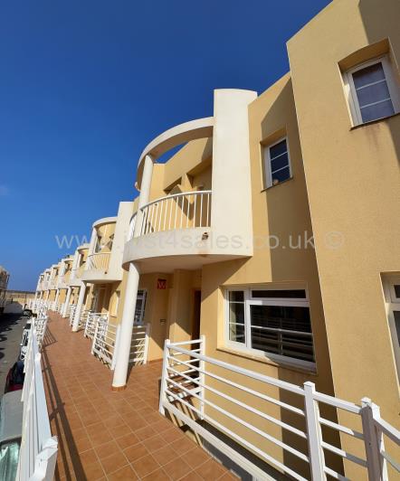 Image No.2-3 Bed Townhouse for sale