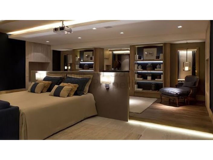 Image No.5-5 Bed House for sale