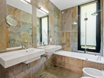 ideb548101-0000-0500-0000-000016e08bec