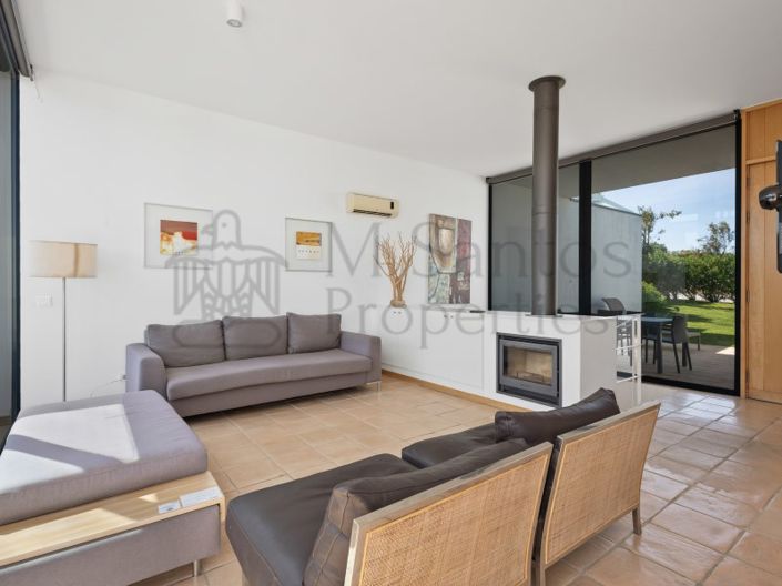 Image No.6-2 Bed House for sale