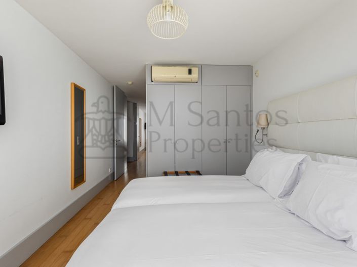 Image No.10-3 Bed House for sale