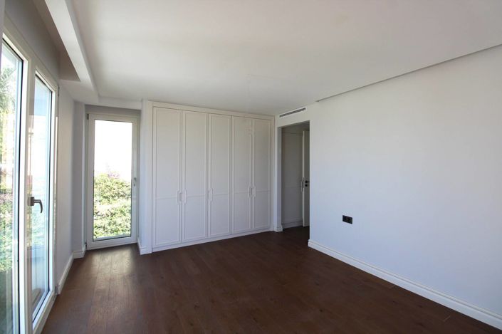 Image No.23-1 Bed Apartment for sale