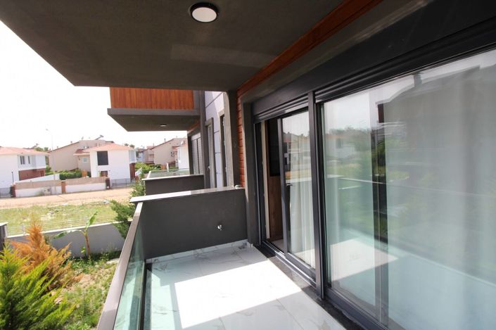 Image No.49-1 Bed Apartment for sale