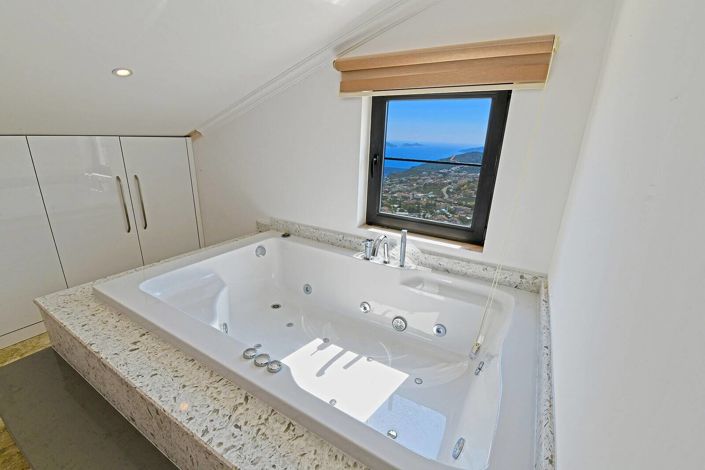 Image No.30-5 Bed House/Villa for sale