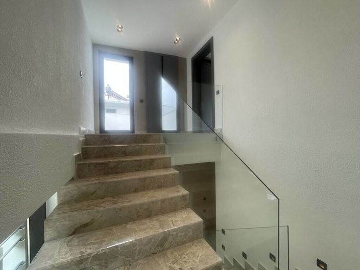 Image No.35-4 Bed House/Villa for sale