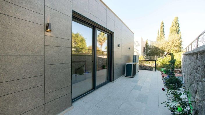 Image No.10-5 Bed House/Villa for sale