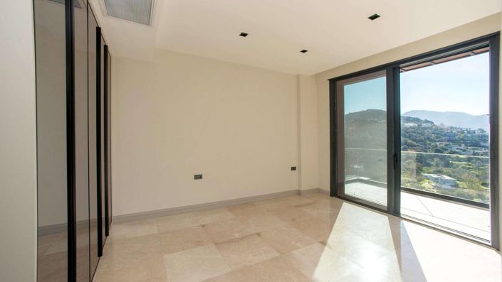 Image No.26-5 Bed House/Villa for sale